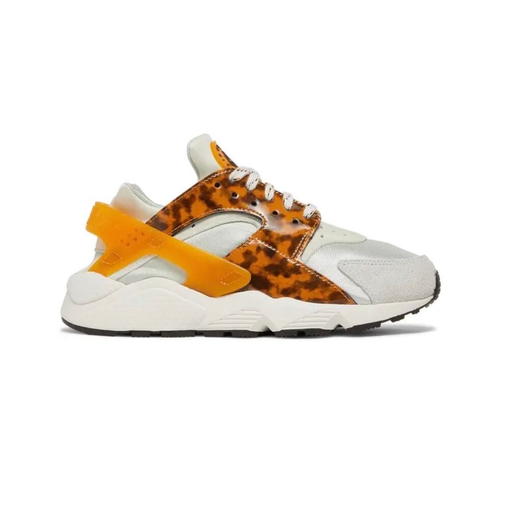 Nike Air Huarache DQ9317-001 Women’s Size 7 Orange Tortoise Safari Sneakers